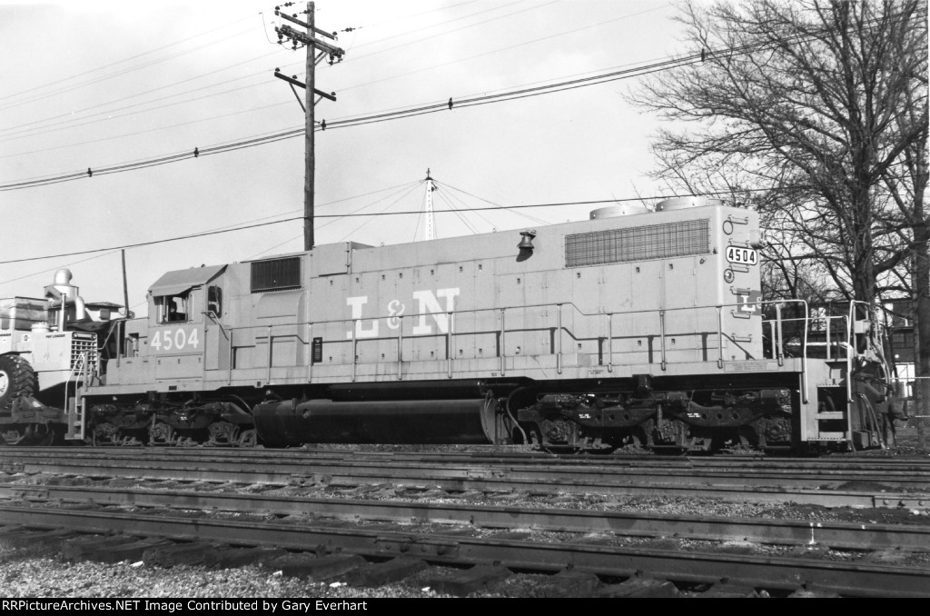 LN SD38-2 #4504 - Louisville & Nashville